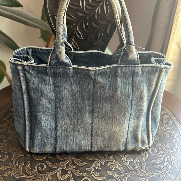 🔥🔥🔥Prada🔥🔥🔥 Special Edition - Picture 2 of 11